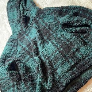 PINK Victoria’s Secret Sherpa Pull over - SIZE: XS